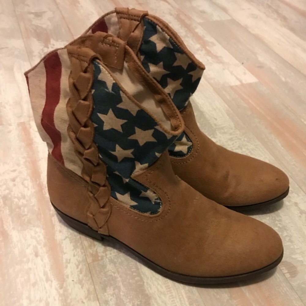 Camel American flag cowboy boots size 7.5